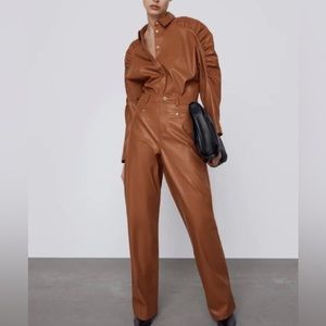 NWT ZARA Brown Vegan Leather Trousers - Size 4